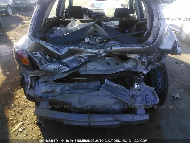 JM1BK344761514917 - 2006 MAZDA 3 HATCHBACK GRAY photo 6