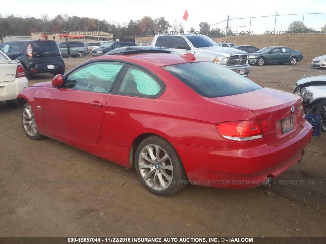 WBAWC7C50AE270686 - 2010 BMW 335 XI RED photo 3