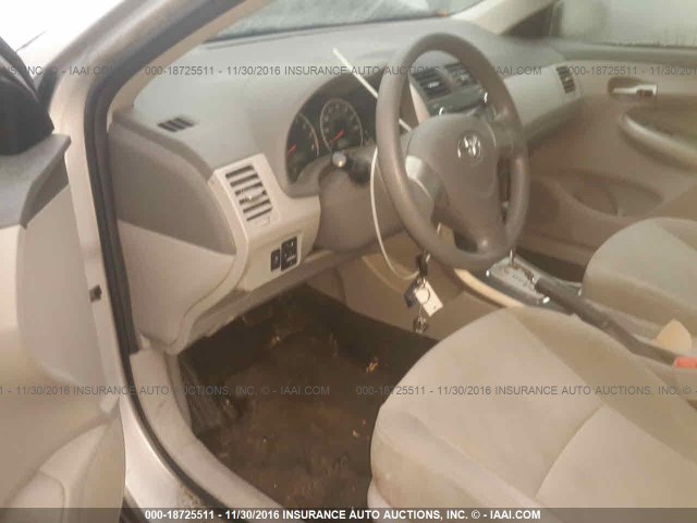 1NXBU4EE2AZ177986 - 2010 TOYOTA COROLLA S/LE/XLE SILVER photo 8