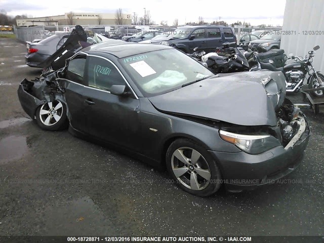 WBANF33527CS39326 - 2007 BMW 525 XI GRAY photo 1