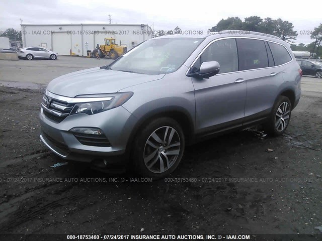 5FNYF6H97GB006607 - 2016 HONDA PILOT TOURING GRAY photo 2