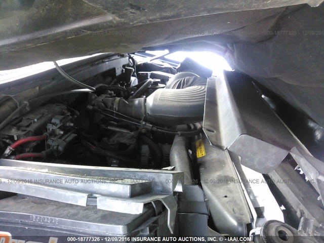 5LMPU28L5WLJ57696 - 1998 LINCOLN NAVIGATOR BLACK photo 10