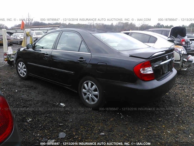4T1BE32K62U036177 - 2002 TOYOTA CAMRY LE/XLE/SE შავი ფოტო 3