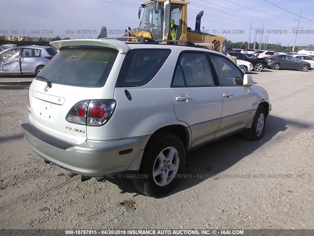 JTJGF10U610097824 - 2001 LEXUS RX 300 WHITE photo 4