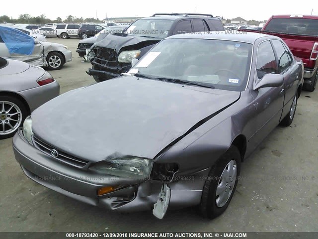 4T1BG12KXTU707883 - 1996 TOYOTA CAMRY DX/LE/XLE ნაცრისფერი ფოტო 2