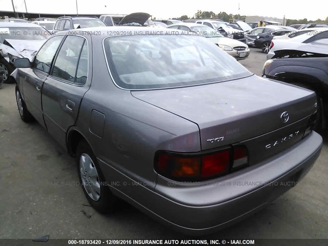 4T1BG12KXTU707883 - 1996 TOYOTA CAMRY DX/LE/XLE ნაცრისფერი ფოტო 3