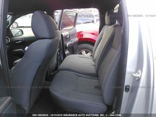 5TFCZ5AN3HX055152 - 2017 TOYOTA TACOMA DBL CAB/SR/TRDSPT/OR/PRO ვერცხლისფერი ფოტო 8