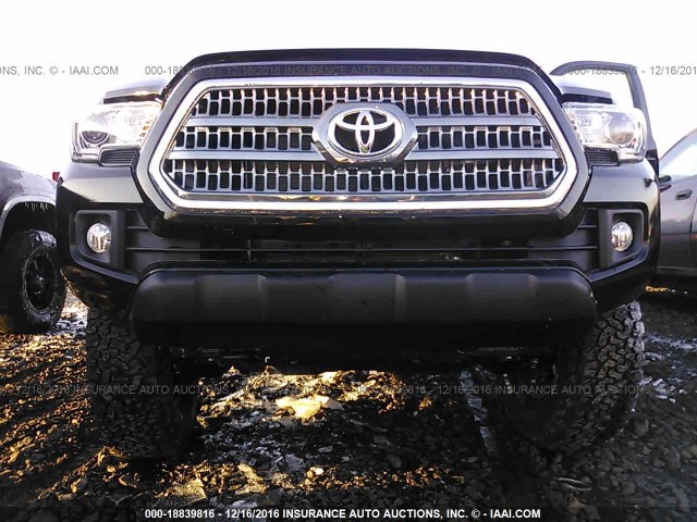 3TMDZ5BN7HM016203 - 2017 TOYOTA TACOMA DOUBLE CAB/SR5/TRD SPORT/ BLACK photo 6