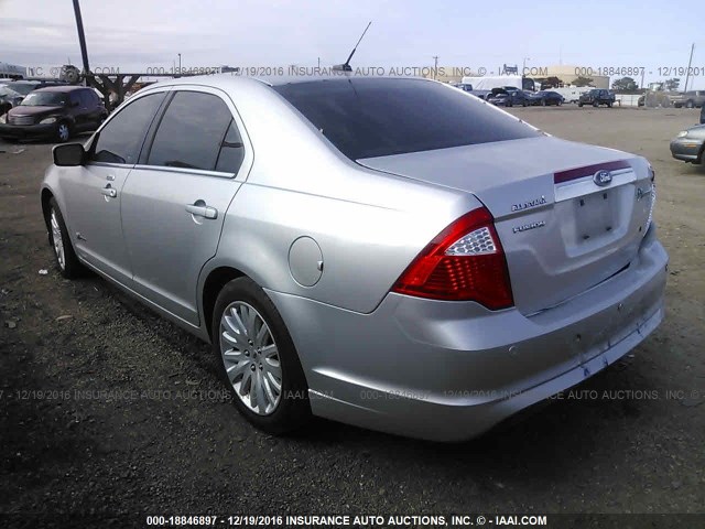 3FADP0L30AR406614 - 2010 FORD FUSION HYBRID SILVER photo 3