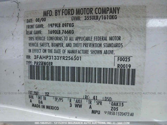 3FAHP3133YR256501 - 2000 FORD FOCUS ZX3 WHITE photo 9