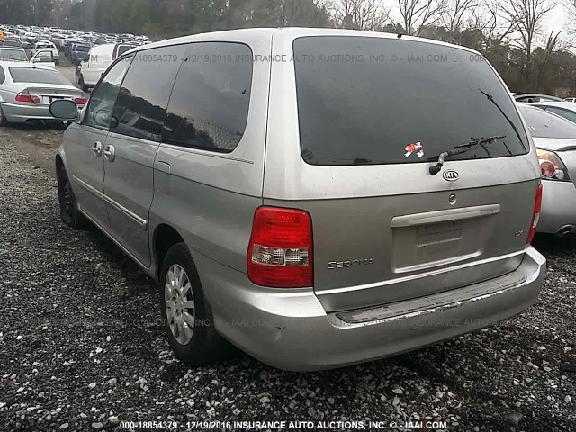 KNDUP131936466342 - 2003 KIA SEDONA EX/LX SILVER photo 3