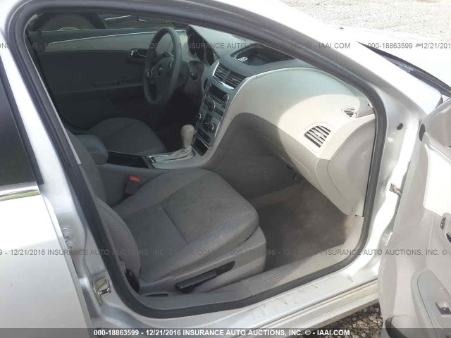 1G1ZB5E15BF200171 - 2011 CHEVROLET MALIBU LS ვერცხლისფერი ფოტო 5