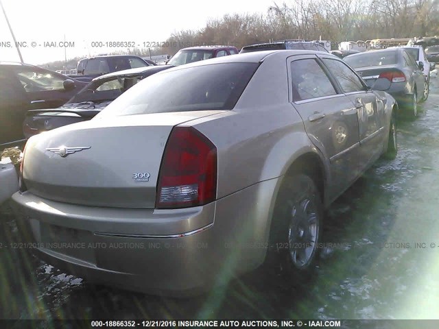 2C3LA53GX6H178006 - 2006 CHRYSLER 300 TOURING TAN photo 4