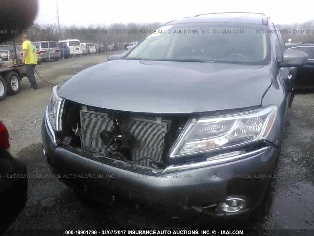 5N1AR2MM3FC665383 - 2015 NISSAN PATHFINDER S/SV/SL/PLATINUM 灰色 照片 2