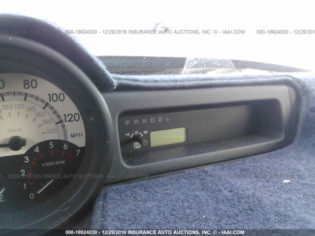 JTLKT324X50211302 - 2005 TOYOTA SCION XB BLACK photo 7