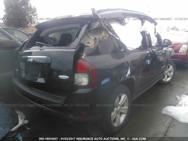 1C4NJDEB6GD663564 - 2016 JEEP COMPASS LATITUDE 黑色 照片 4
