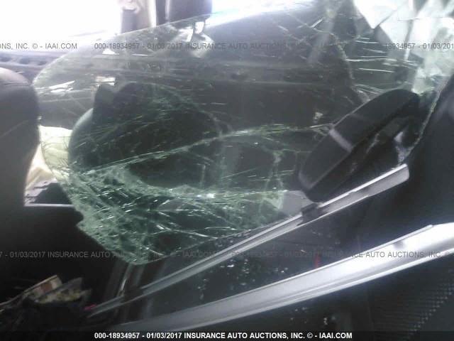 1C4NJDEB6GD663564 - 2016 JEEP COMPASS LATITUDE 黑色 照片 8