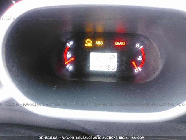 2T1KU40E79C160136 - 2009 TOYOTA COROLLA MATRIX  WHITE photo 7