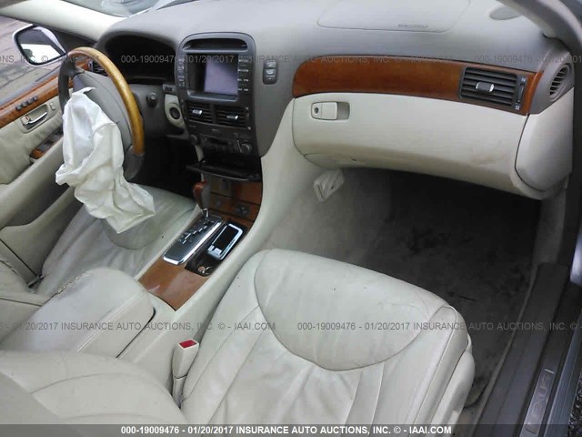 JTHBN30FX20056741 - 2002 LEXUS LS 430 SILVER photo 5