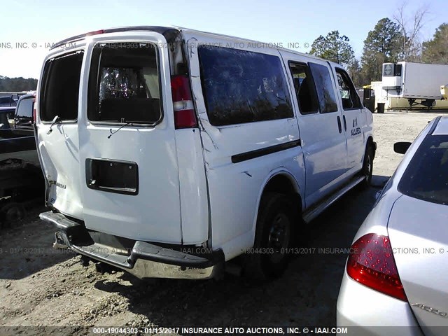 1GAZGYFG5D1140169 - 2013 CHEVROLET EXPRESS G3500 LT WHITE photo 4