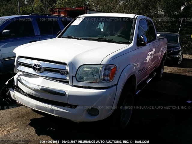 5TBET34126S539901 - 2006 TOYOTA TUNDRA DOUBLE CAB SR5 WHITE photo 2