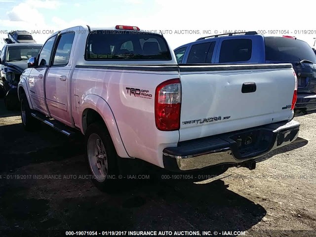 5TBET34126S539901 - 2006 TOYOTA TUNDRA DOUBLE CAB SR5 WHITE photo 3