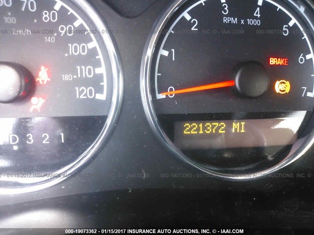 1GNDV23117D214296 - 2007 CHEVROLET UPLANDER LS WHITE photo 7