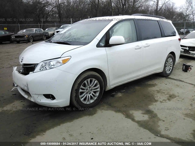 5TDYK3DC1ES419255 - 2014 TOYOTA SIENNA XLE/LIMITED WHITE photo 2