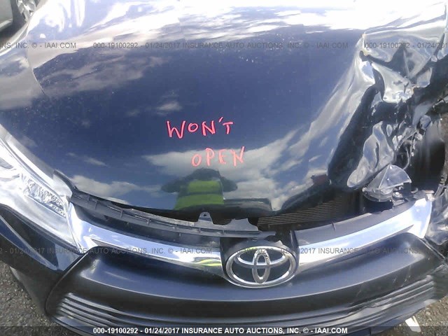 4T1BF1FK3HU333590 - 2017 TOYOTA CAMRY LE/XLE/SE/XSE BLUE photo 10
