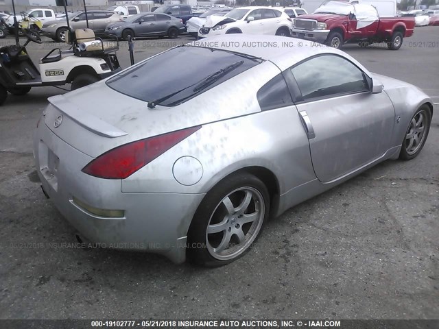 JN1AZ34D43T105929 - 2003 NISSAN 350Z COUPE SILVER photo 4