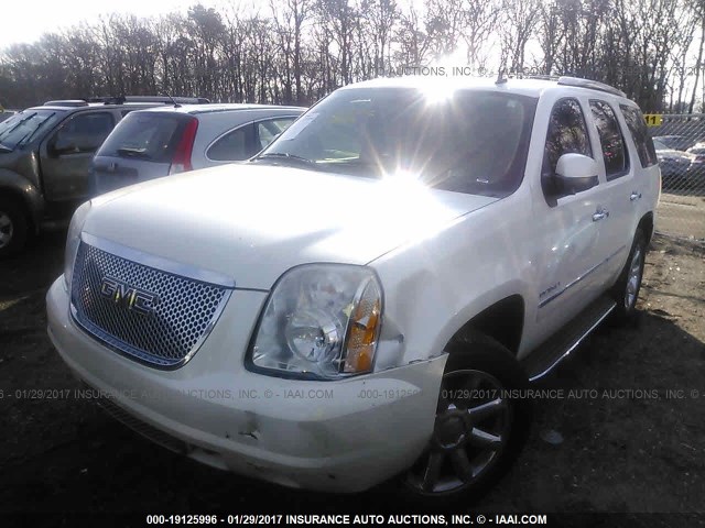 1GKUCEEF5AR185747 - 2010 GMC YUKON DENALI WHITE photo 2