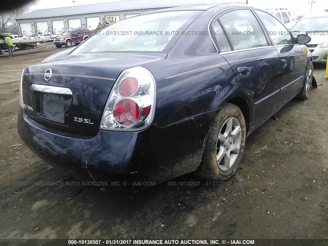 1N4AL11D85C101303 - 2005 NISSAN ALTIMA S/SL BLUE photo 4