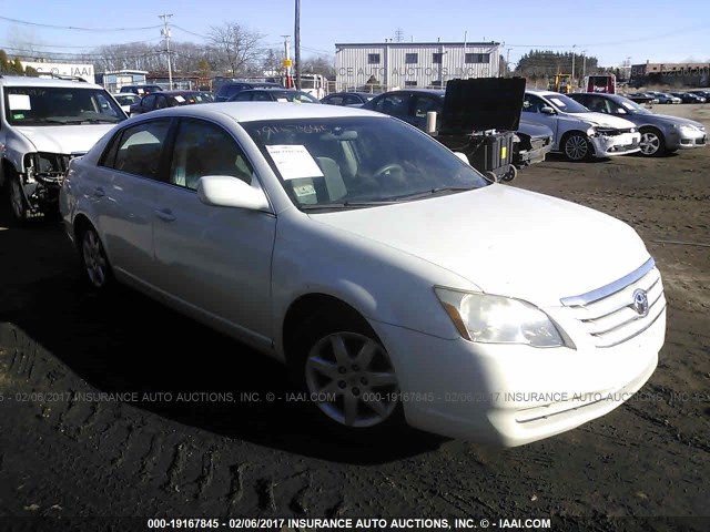 4T1BK36BX7U229605 - 2007 TOYOTA AVALON XL/XLS/TOURING/LIMITED WHITE photo 1