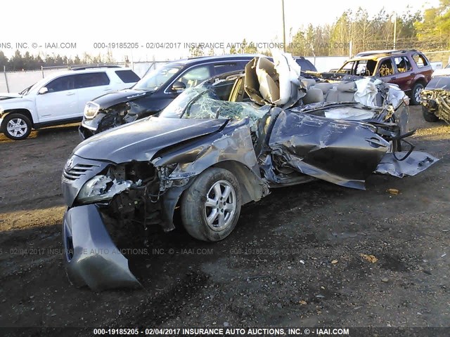 JTNBE46K673084453 - 2007 TOYOTA CAMRY NEW GENERAT CE/LE/XLE/SE GRAY photo 2
