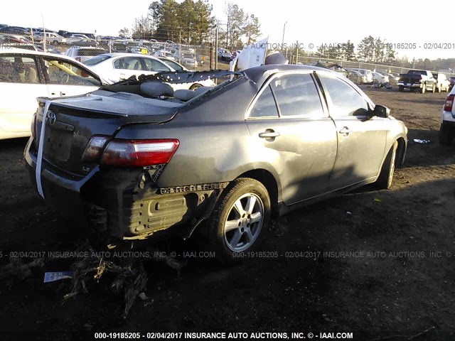 JTNBE46K673084453 - 2007 TOYOTA CAMRY NEW GENERAT CE/LE/XLE/SE GRAY photo 4