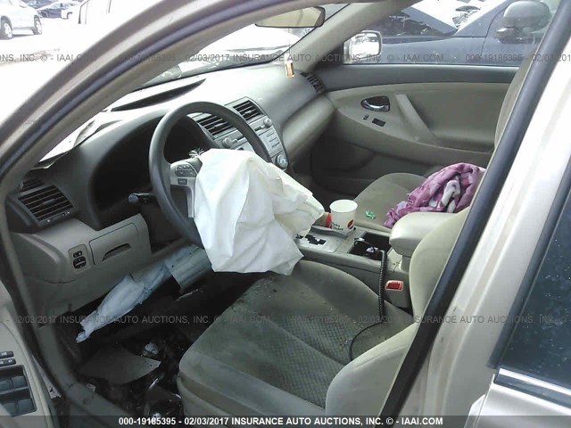 4T4BE46K79R119424 - 2009 TOYOTA CAMRY SE/LE/XLE GOLD photo 5