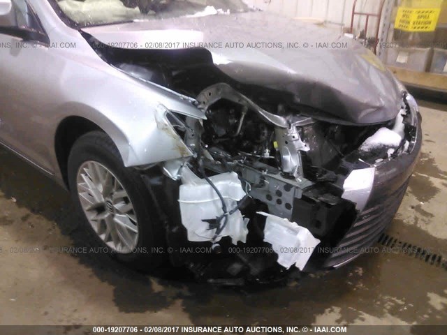 4T4BF1FKXGR545195 - 2016 TOYOTA CAMRY LE/XLE/SE/XSE SILVER photo 6