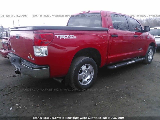 5TFDW5F15BX187081 - 2011 TOYOTA TUNDRA CREWMAX SR5 RED photo 4