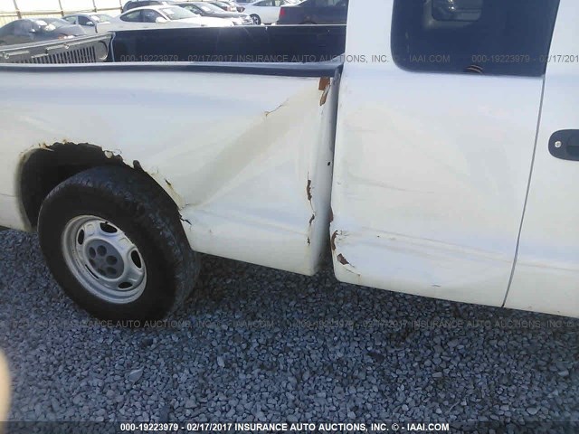 1D7GL12K94S590211 - 2004 DODGE DAKOTA SXT WHITE photo 6