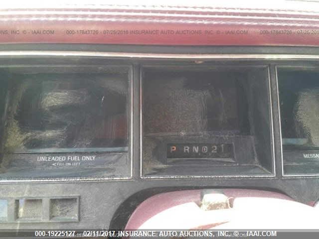 1LNLM81W9PY651668 - 1993 LINCOLN TOWN CAR EXECUTIVE SILVER photo 7