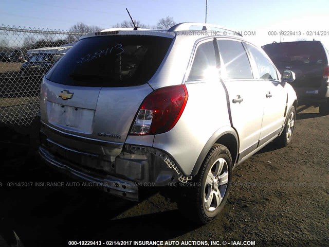 3GNAL1EK6DS632163 - 2013 CHEVROLET CAPTIVA LS 银色 照片 4