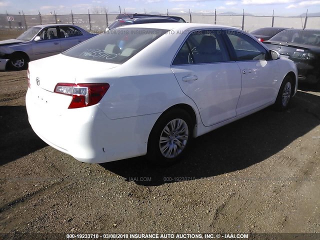4T4BF1FK0ER432854 - 2014 TOYOTA CAMRY L/SE/LE/XLE 白色 照片 4