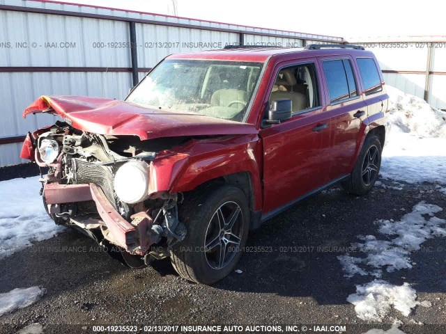 1J8FT28028D756525 - 2008 JEEP PATRIOT SPORT RED photo 2