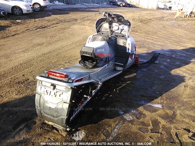 4UF11SNW6BT105422 - 2011 ARCTIC CAT SNOWPRO 800  WHITE photo 4