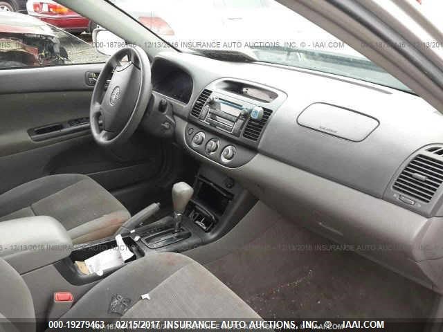 4T1BE32K55U078442 - 2005 TOYOTA CAMRY LE/XLE/SE 银色 照片 5