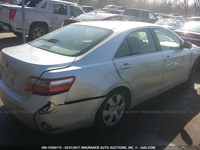4T1BE46K47U181757 - 2007 TOYOTA CAMRY NEW GENERAT CE/LE/XLE/SE SILVER photo 4