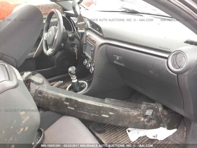 JTKJF5C79FJ009915 - 2015 TOYOTA SCION TC 灰色 照片 5