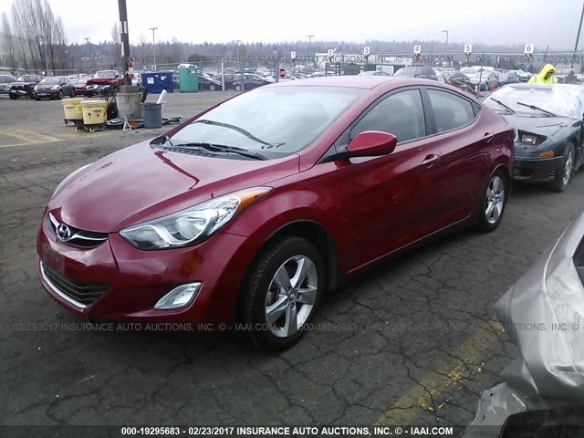 KMHDH4AE7DU015651 - 2013 HYUNDAI ELANTRA GLS/LIMITED RED photo 2