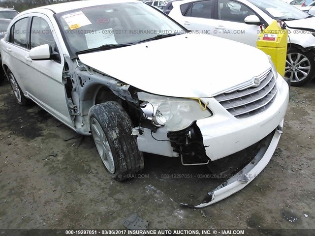 1C3LC56V49N571807 - 2009 CHRYSLER SEBRING TOURING/LIMITED WHITE photo 6