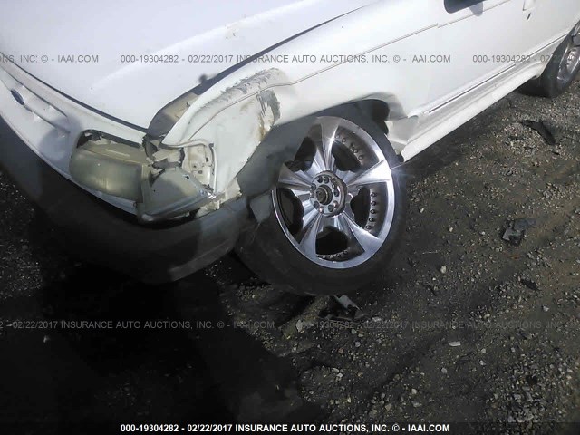 1FMZU72X7YUB24507 - 2000 FORD EXPLORER XLS WHITE photo 6